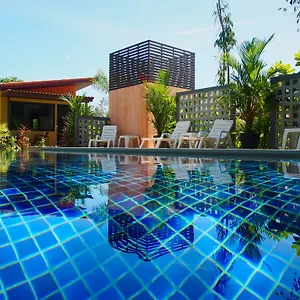 at-bangsak-resort.khao-lakhotels.com/